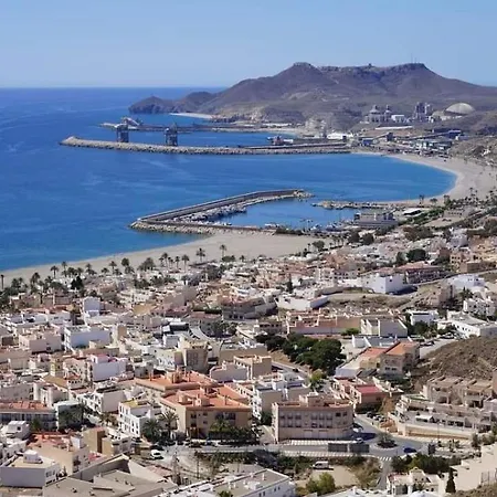 En * Carboneras